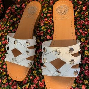 Vince Camuto slide sandal